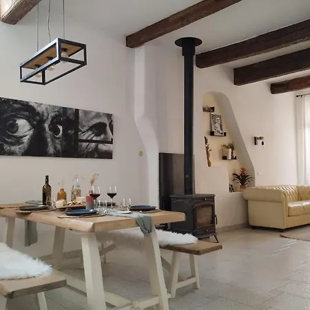 Maison Spacieuse Et Calme, Ideal Couple Apartment Perpignan